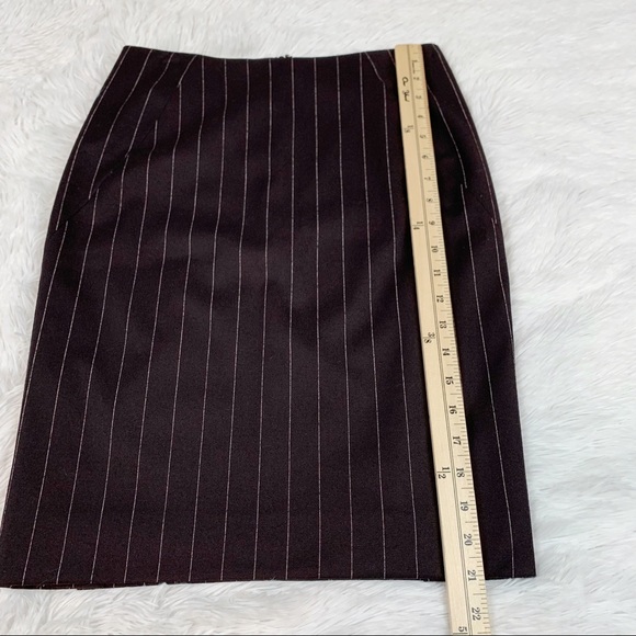 Theory Striped wool blend knee length pencil skirt in brown workwear - Picture 4 of 12
